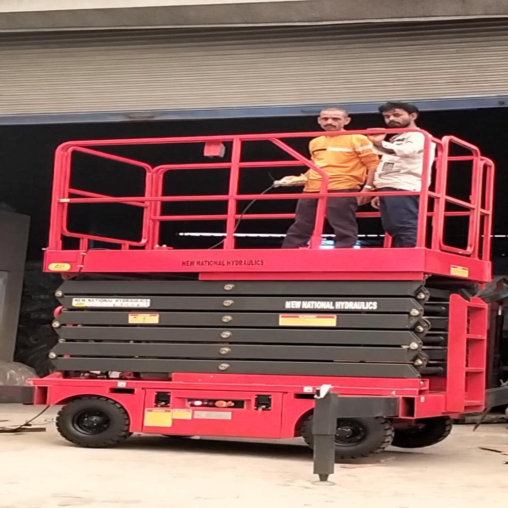 MOBILE SCISSOR LIFT