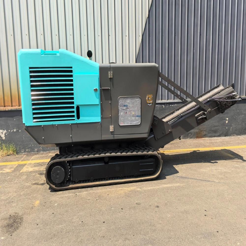 Mini mobile crusher 