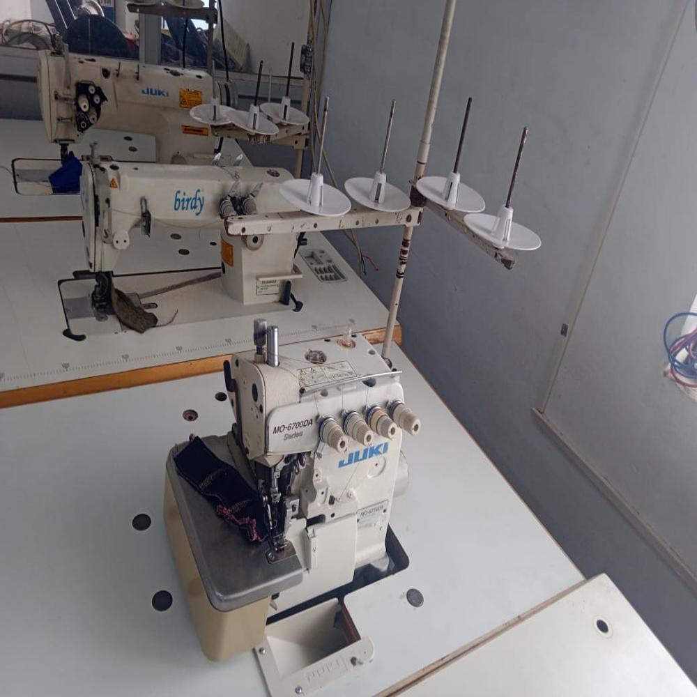 JUKI MO 6700 DA OVERLOCK SEWING MACHINE