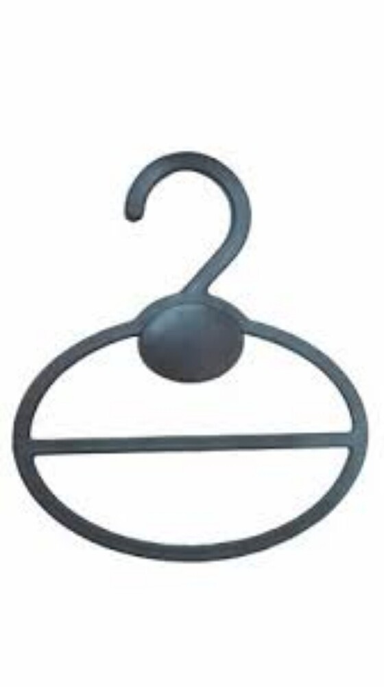 Plastic Oval Shape Hanger - Color: White
