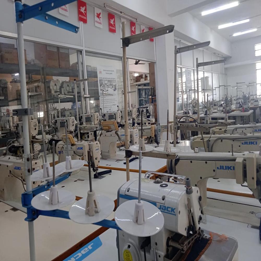 JACK E3 OVERLOCK MACHINE