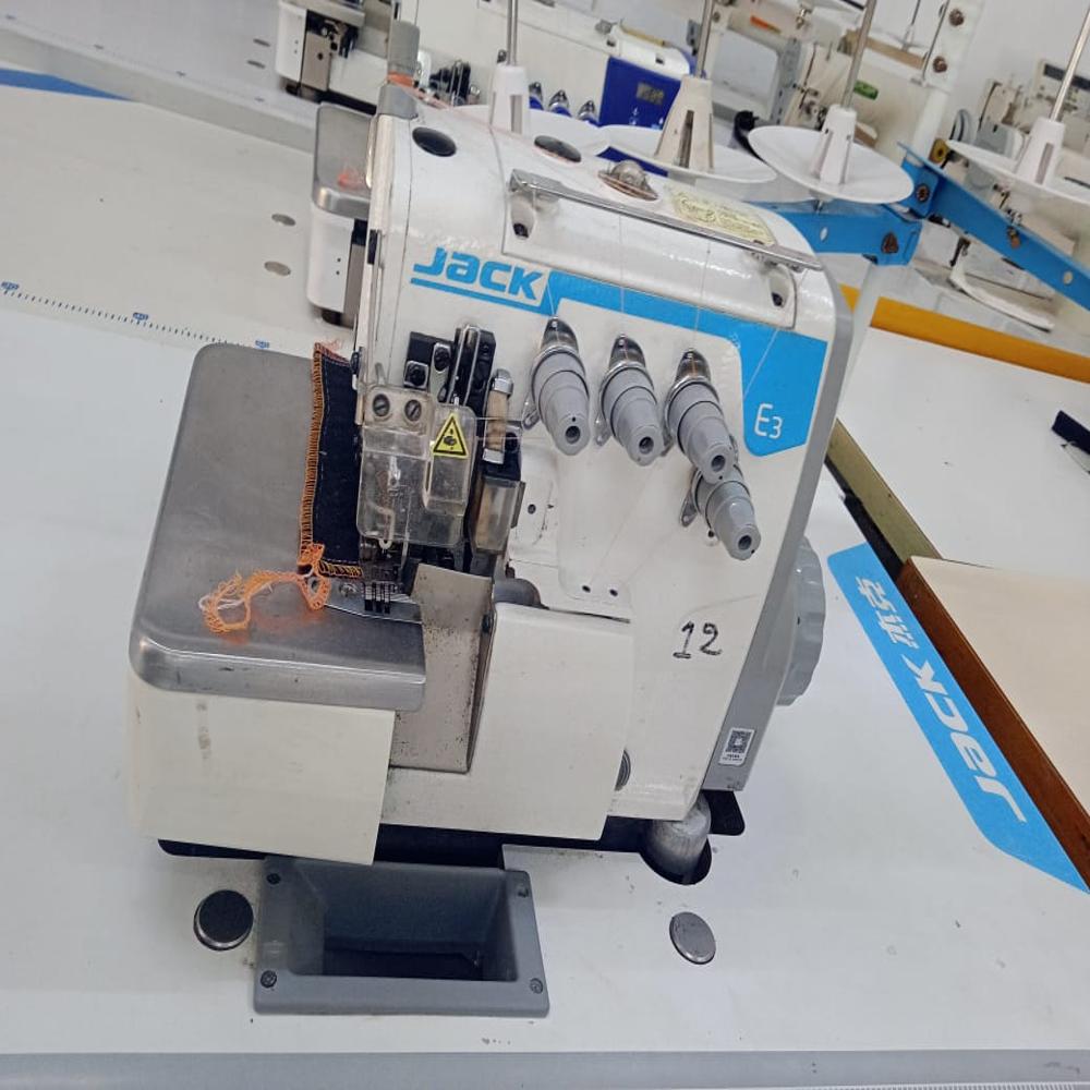JACK E3 OVERLOCK MACHINE