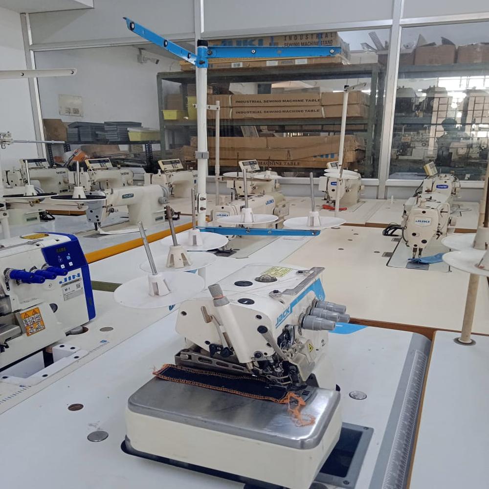 JACK E3 OVERLOCK MACHINE