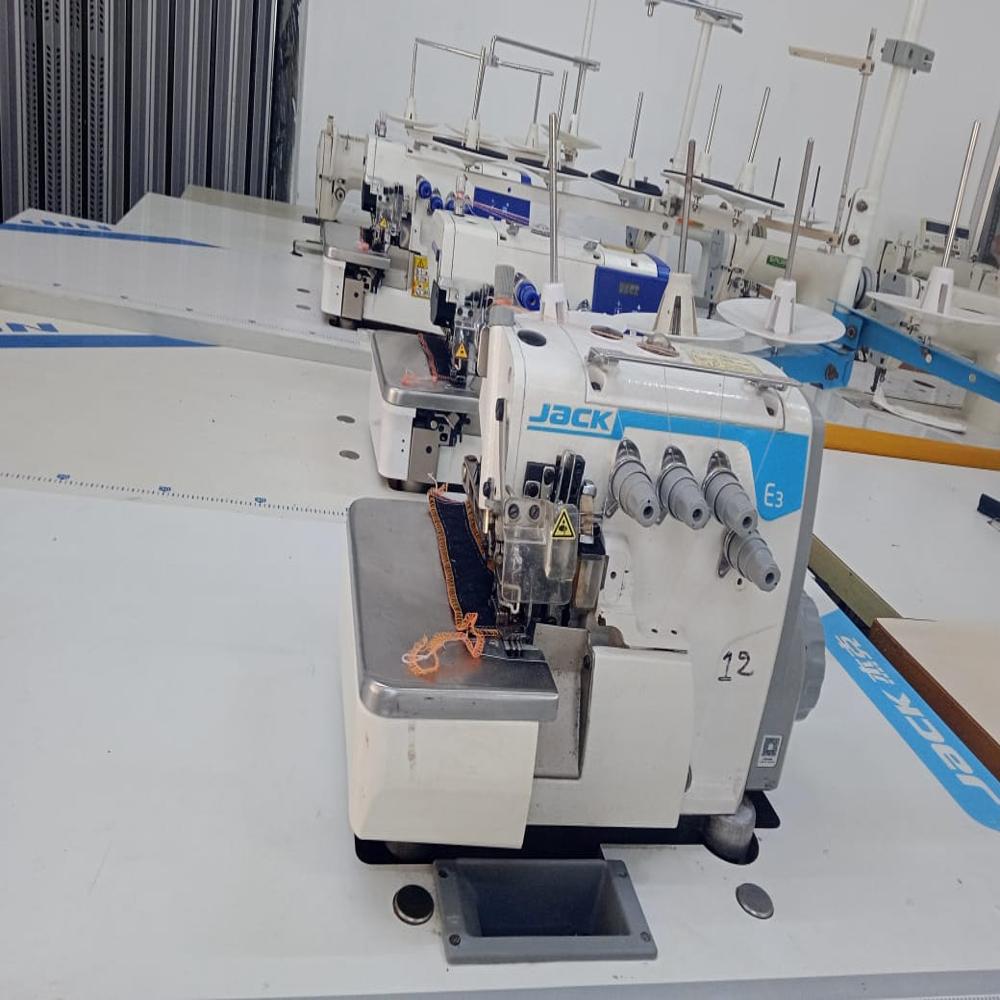 JACK E3 OVERLOCK MACHINE