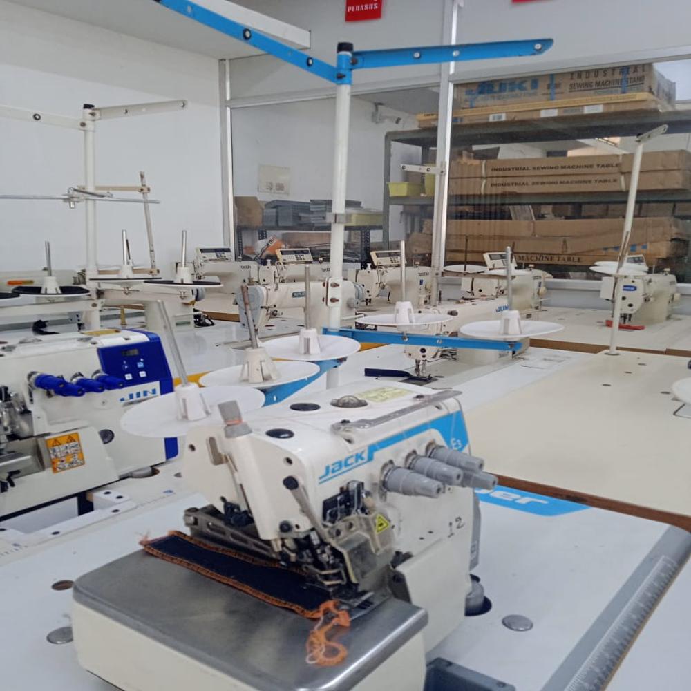 JACK E3 OVERLOCK MACHINE