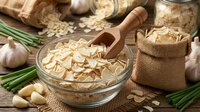 Dehydrated Garlic Flakes - Aroma: Strong Pungent