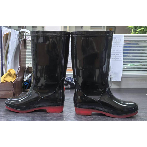 Black and red Color Gumboots