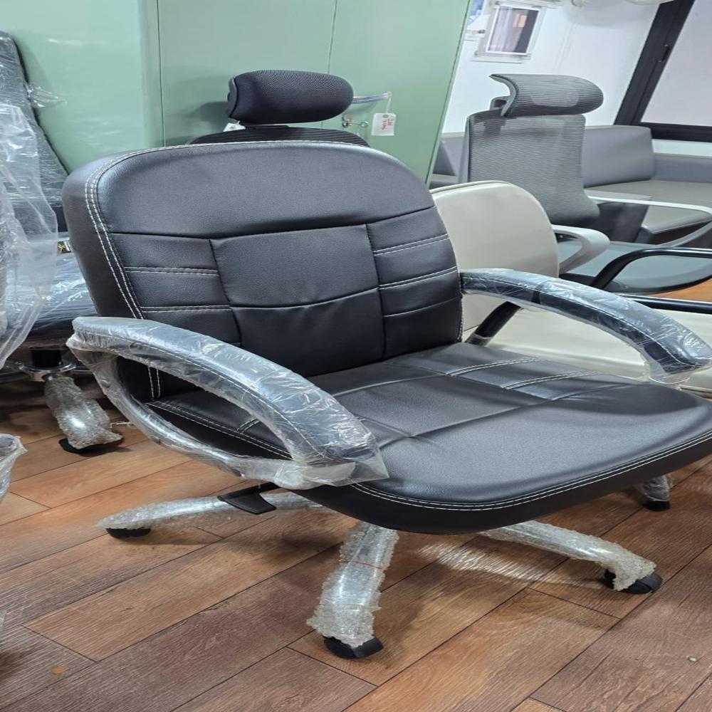 Medium Back Revolving Chair