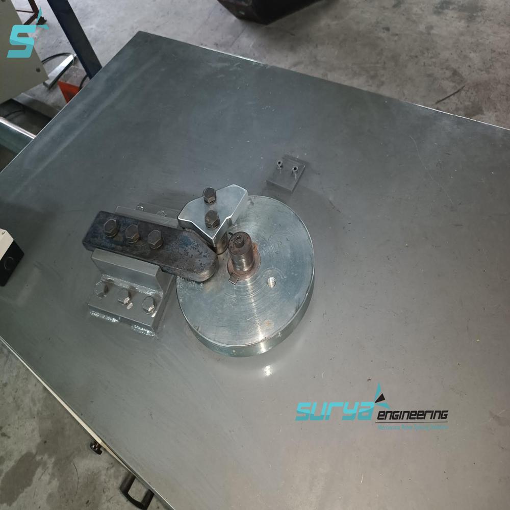 Steel Eye Bolt Machine - Capacity: 100 Kg