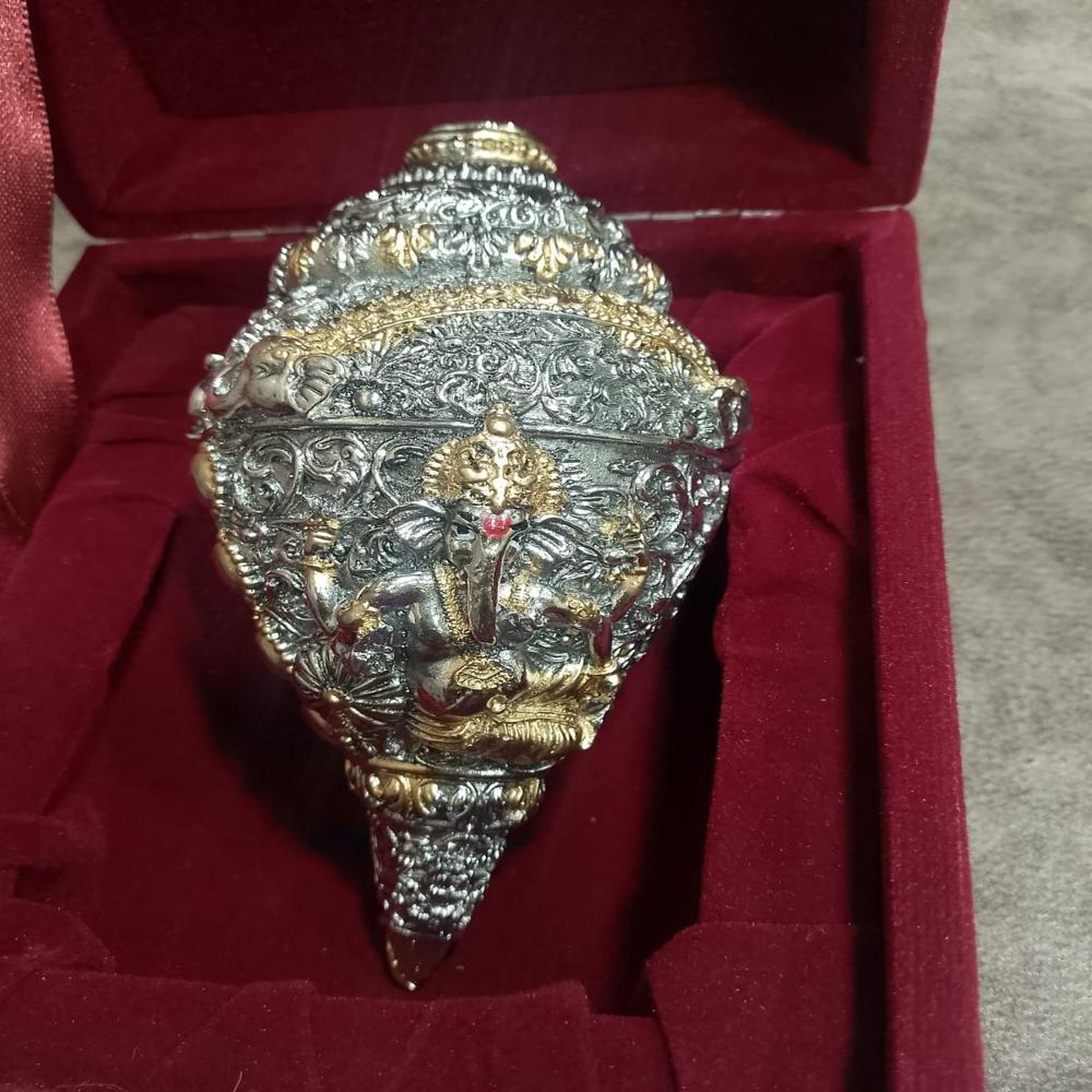 UNIQUE SILVER SHANKH WITH VELVET BOX SMALL SIZE