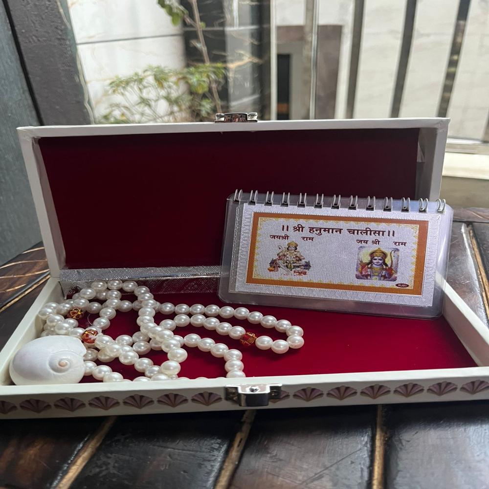 Hanuman Chalisa With Mala And Mini Shankh Or Box - Finishing: Silver
