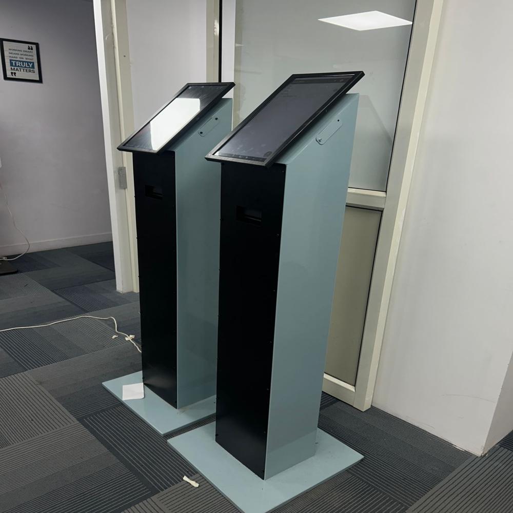 Health care kiosk