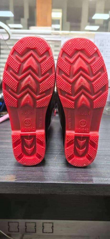 Black and red Color Gumboots