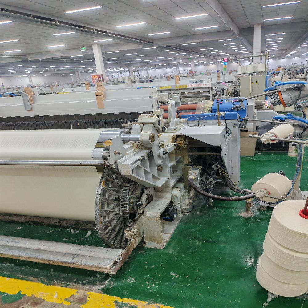 Red flag air jet loom