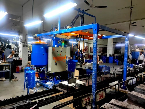 PU Footwear Making Machine