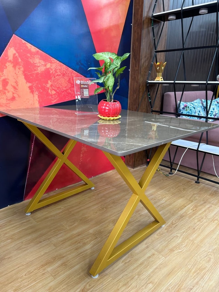 Restaurant and cafe Table