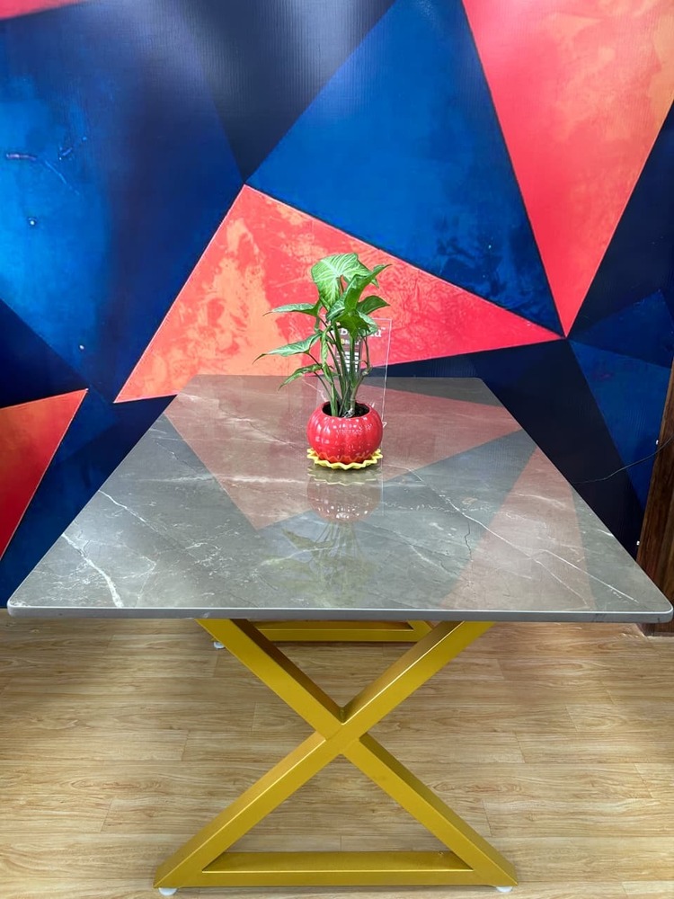 Restaurant and cafe Table