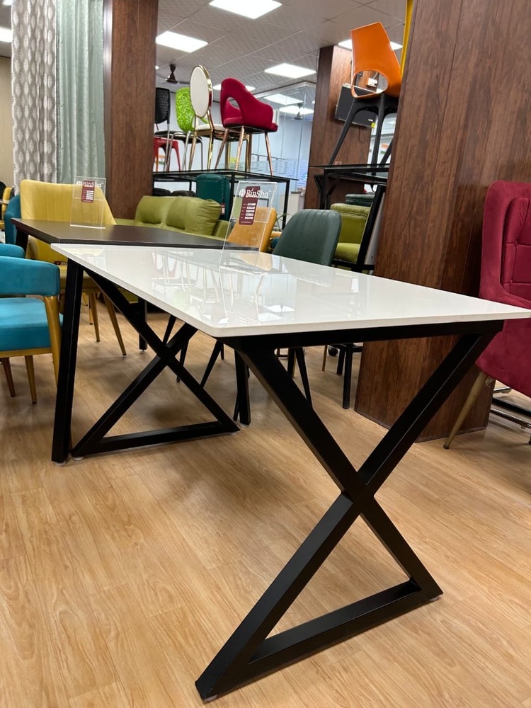 Restaurant and cafe Table