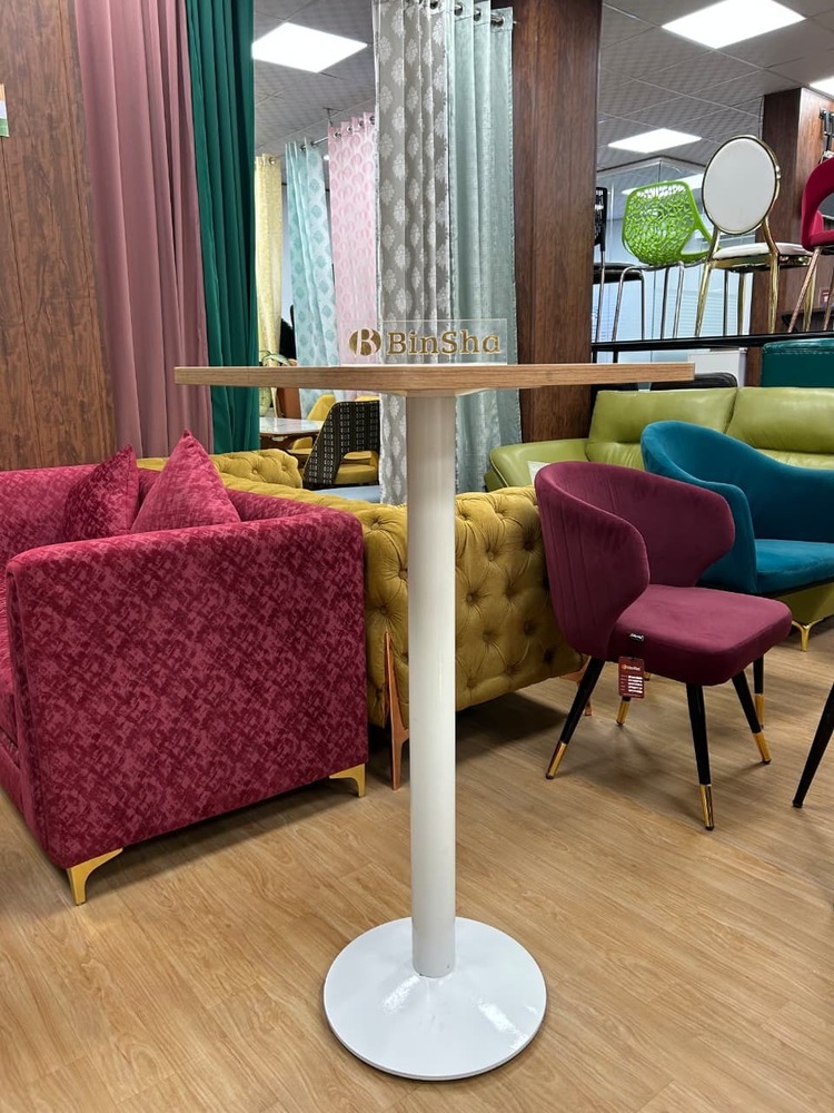 Restaurant And Cafe Table