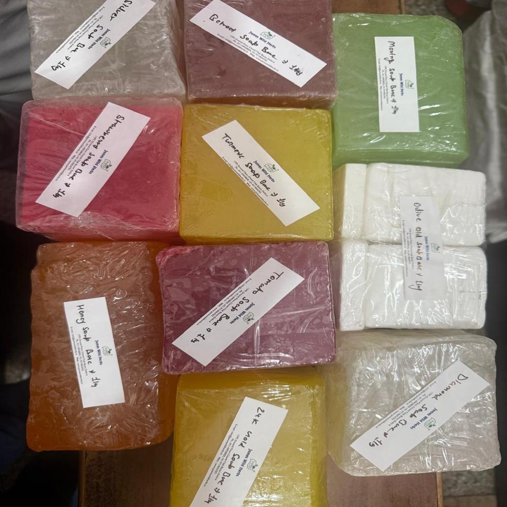 Red Wi-ne Soap Base