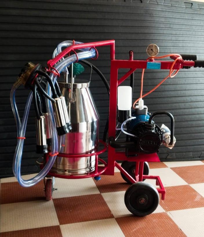 Automatic Cow Milking Machine Trolley Type Single Bucket