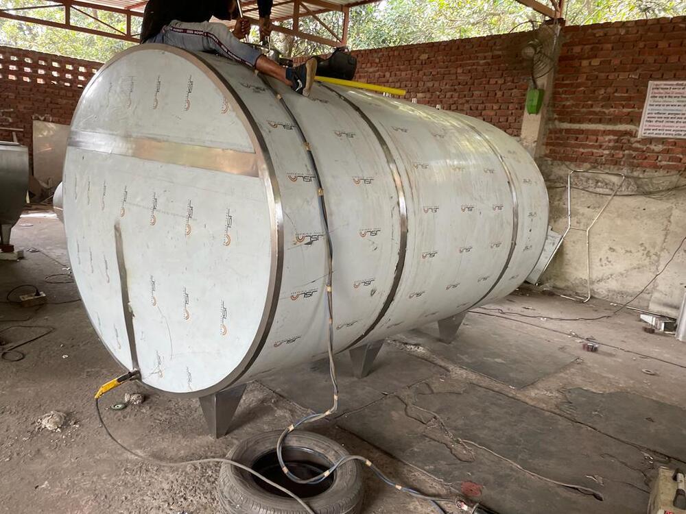 क्षैतिज दूध इन्सुलेटेड टैंक