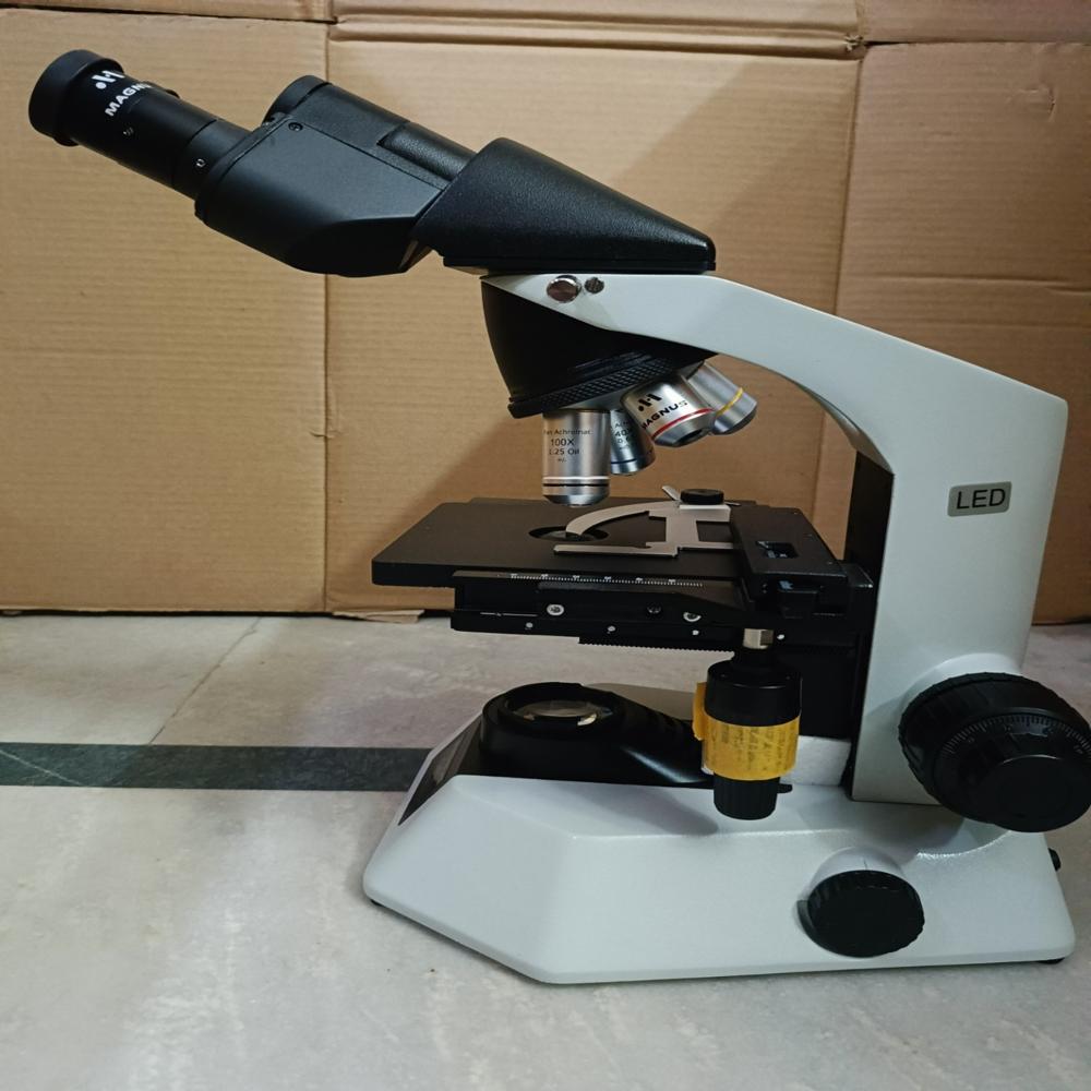MAGNUS ADVANCE LABORATORY BINOCULAR MICROSCOPE MODEL MLXI PLUS PRO FREEDOM WITH NO AUTO LED OFF