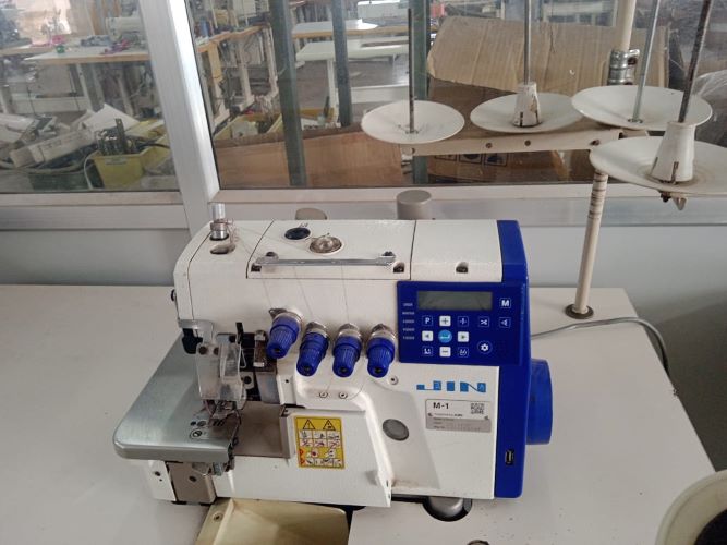 JIN M-1 OVERLOCK SEWING MACHINE
