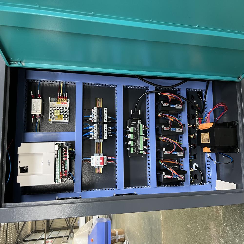 Cnc router machine