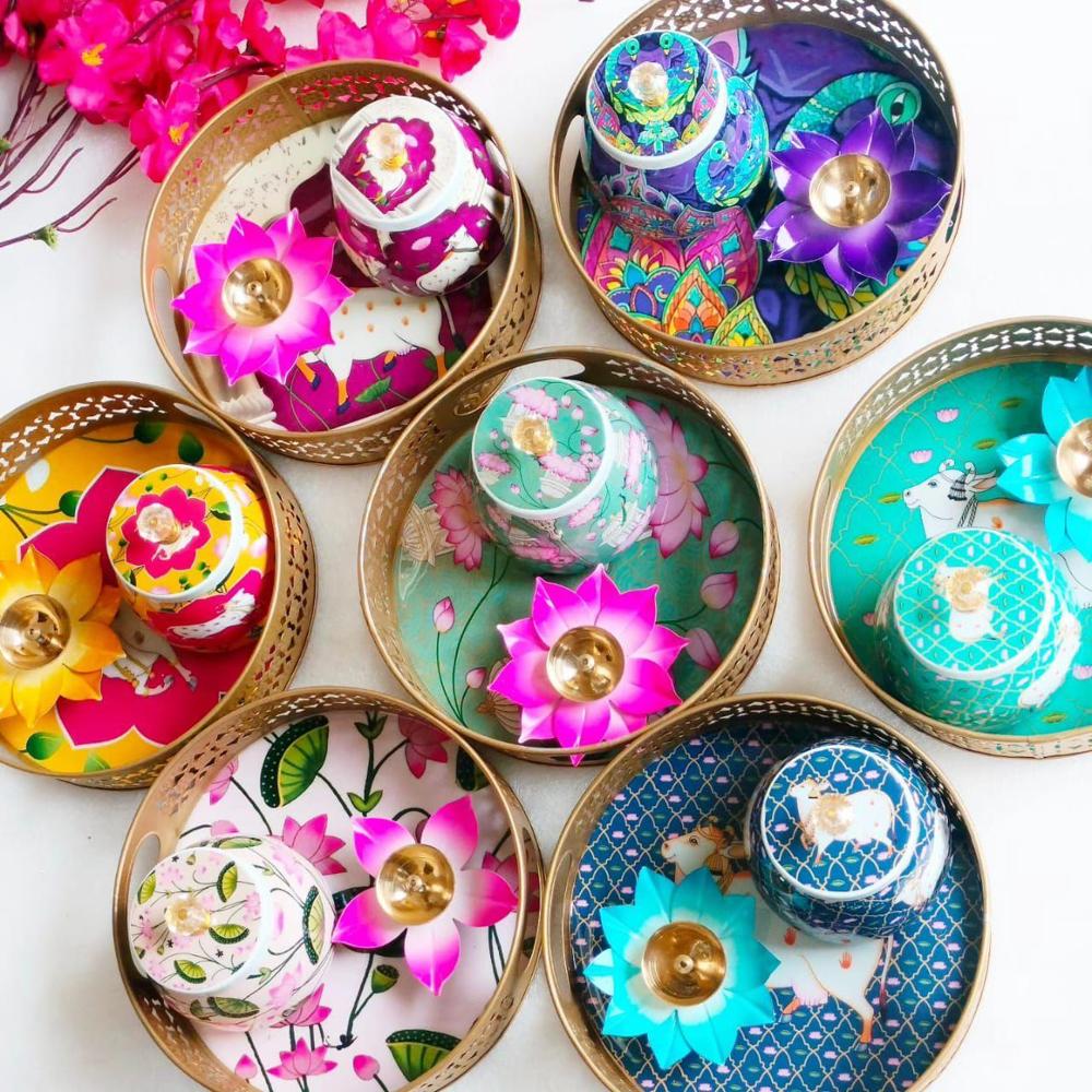 Ceramic Jar & Tray - Design Type: Traditional