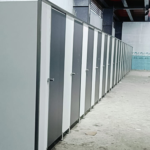 Leo SS  Toilet Partitions