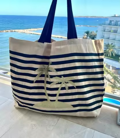 Top Selling Geometric Pattern Jute Bag Promotional Tote Bag for Corporate Events Use Available at Affordable Price