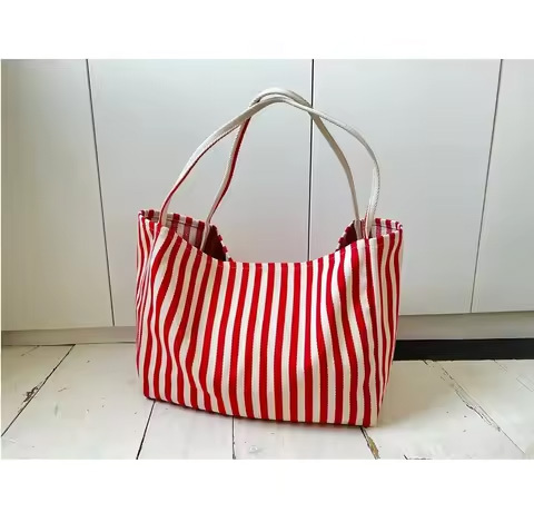 Excellent Quality Printed Geometric Jute Bag Eco Friendly Shopping Bag for Organic Stores Available at Best Price