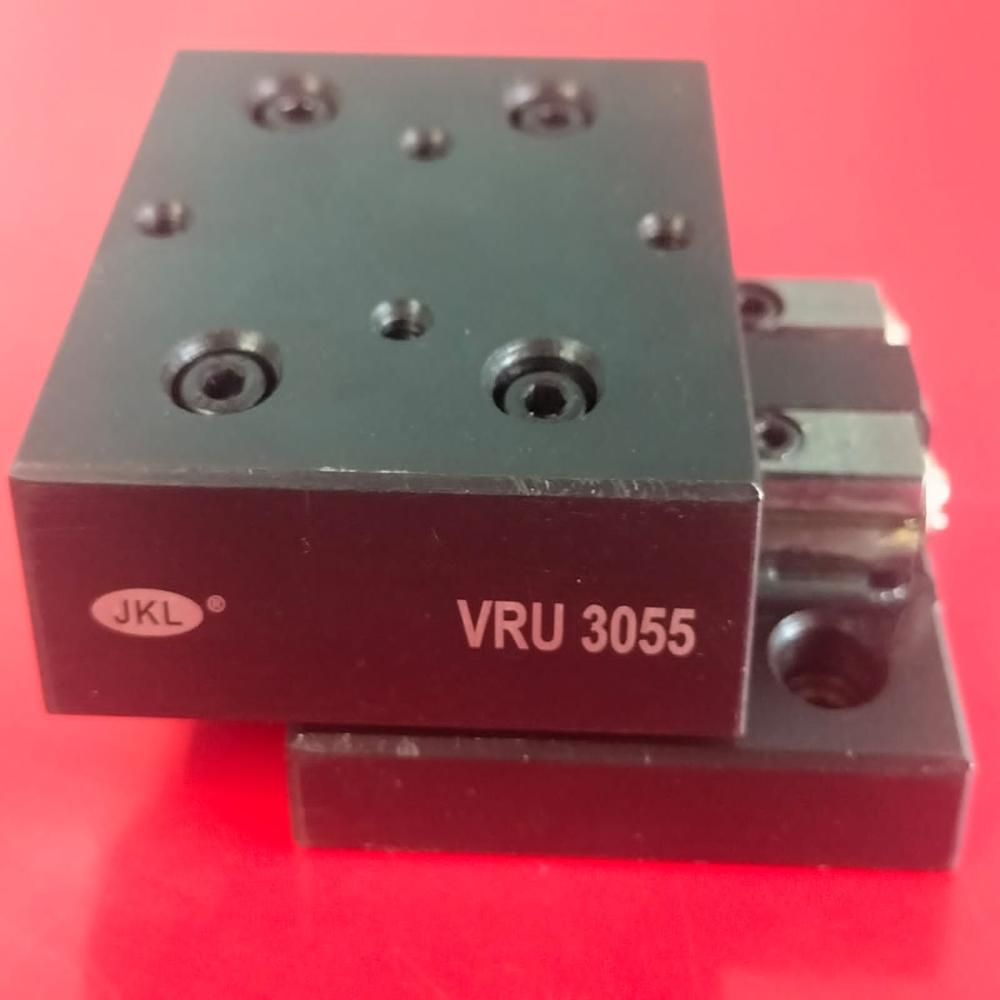 VRU 3055 -CROSS ROLLER TABLE