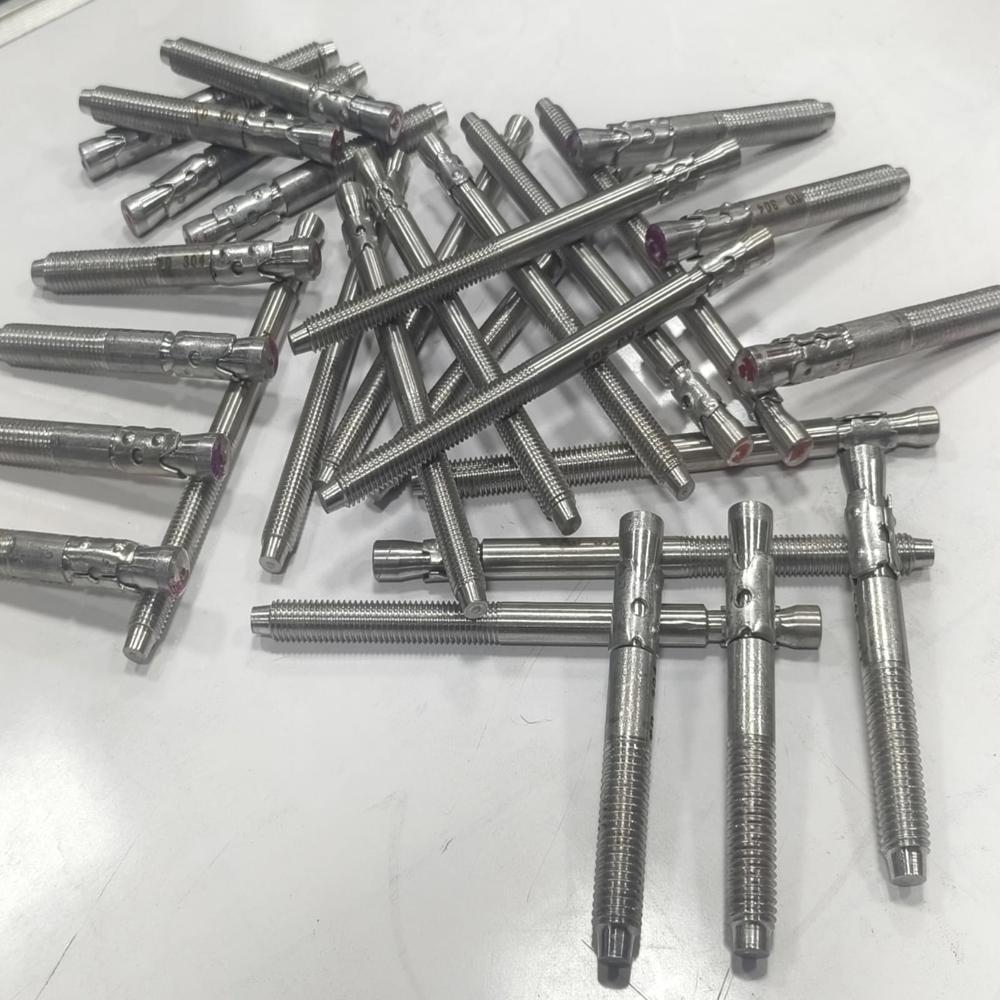 M8X75 SS304 Wedge Anchor Bolt Nut And Washer