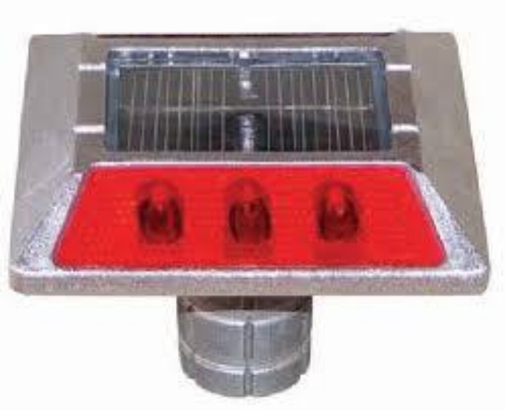 Solar Led Road Studs - Aluminum Alloy, 100mm X 100mm X 20mm | Waterproof, Corrosion Resistant, Automatic Light Sensor, High Visibility