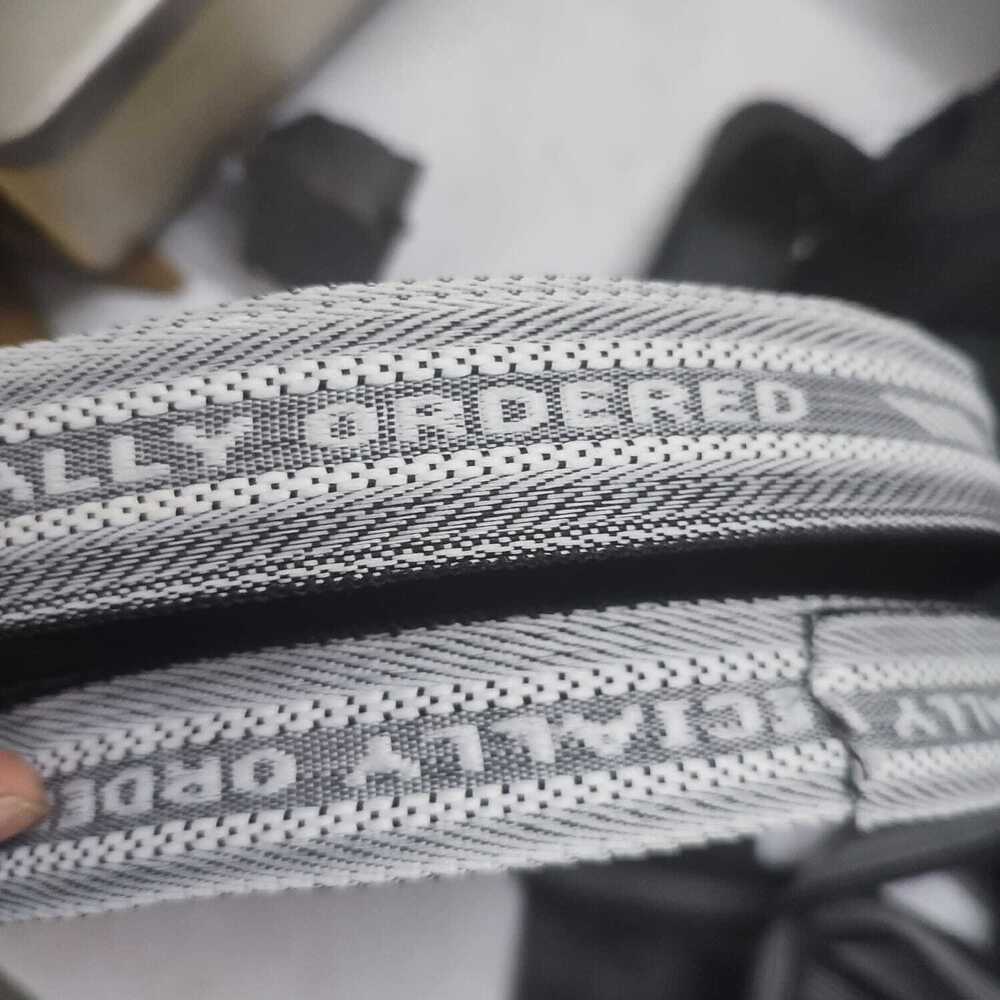 Grey Grip