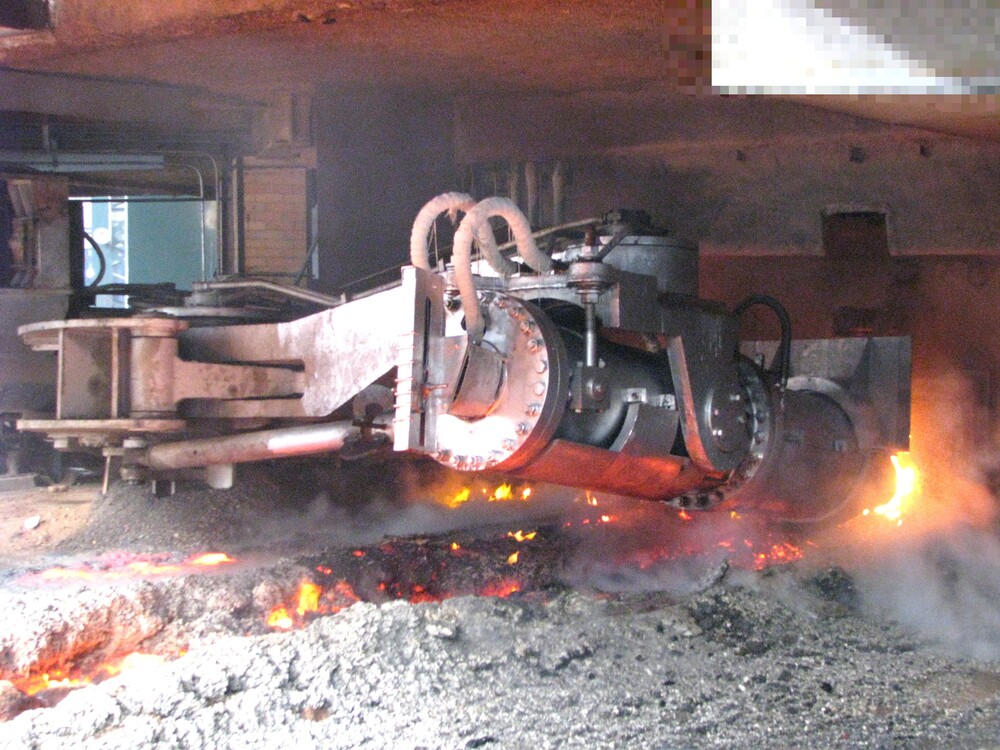 Heavy Duty Hydraulic Mud Gun - Automatic Grade: Semi-Automatic