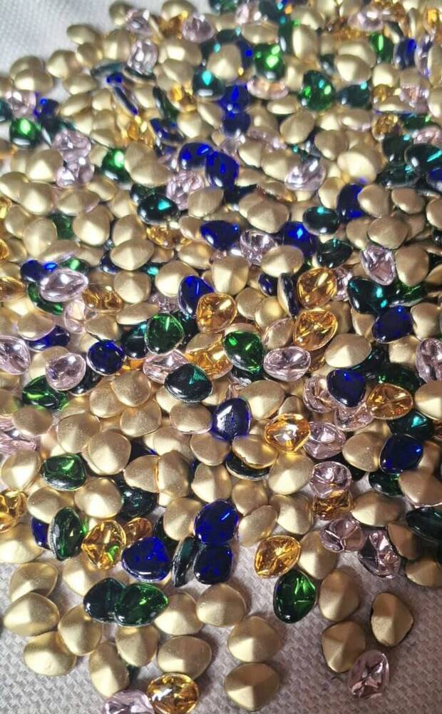 Rivoly Silver Foil Beads