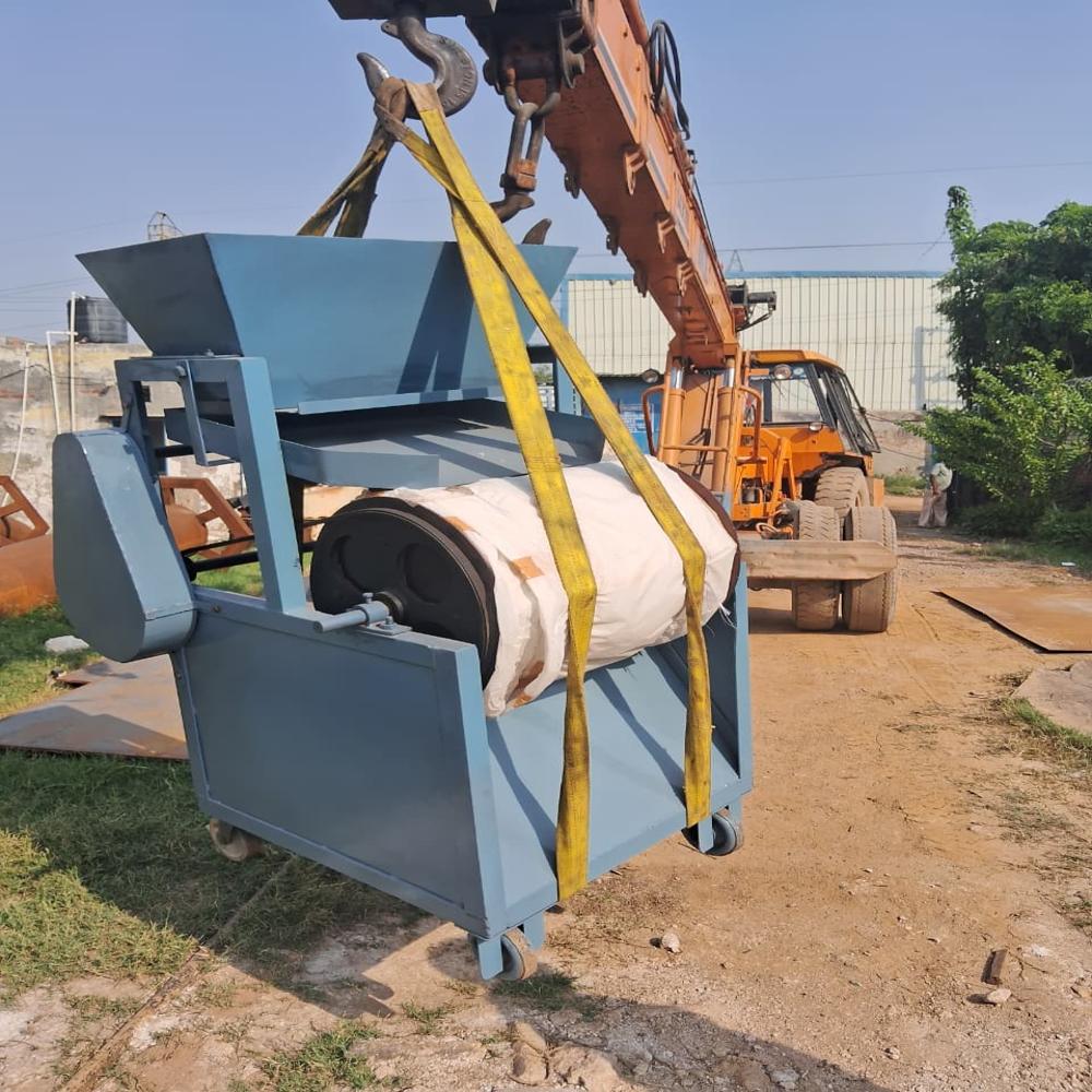 Magnetic Separator Machine - Mild Steel, Various Sizes | Semi-automatic Operation, Ideal For Mineral And Chemical Processing