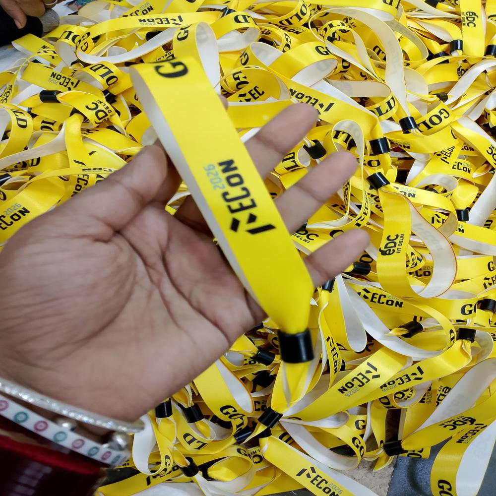 WRIST BAND