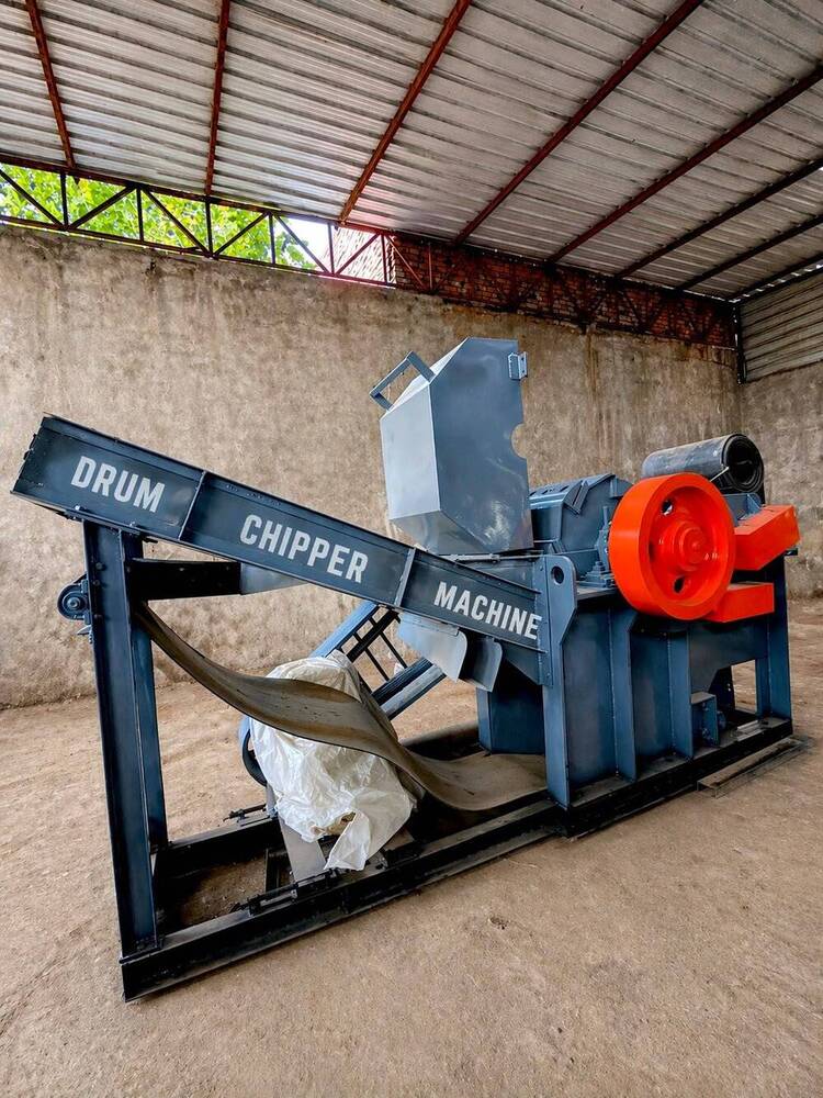 12 Tph Drum Chipper Machine - Color: Blue/Grey