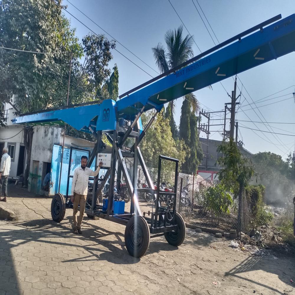Truck loading conveyor / Elevator