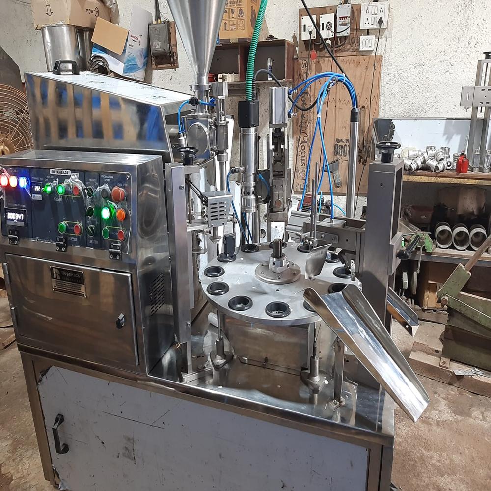 Tube Filling Sealing Machine