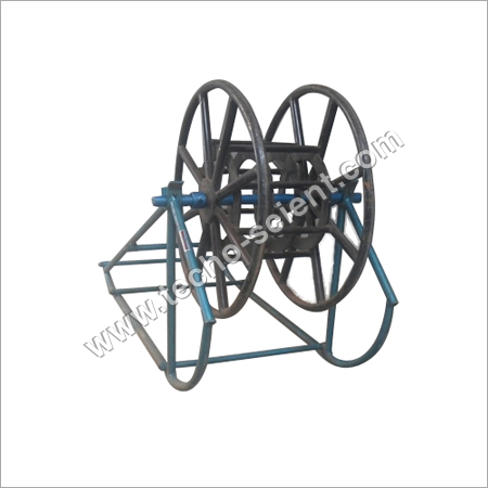 बॉबिन स्टैंड और बॉबिन रील