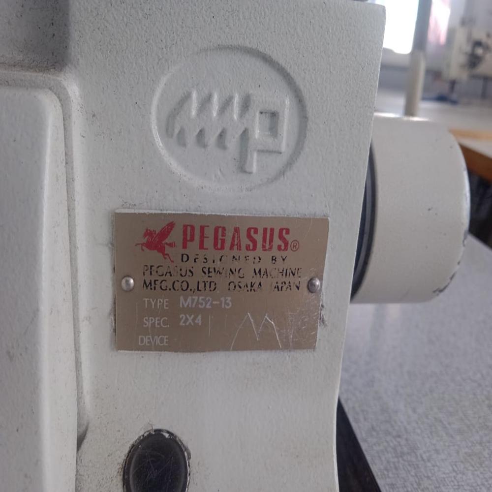 PEGASUS M700 4THEARD OVERLOCK MACHINE