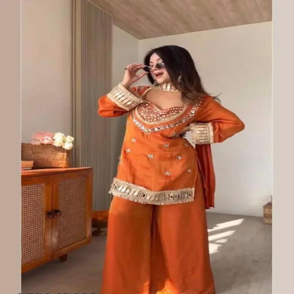 HEAVY & BEAUTIFUL PAKISTANI SUITS WITH MIRROR WORK