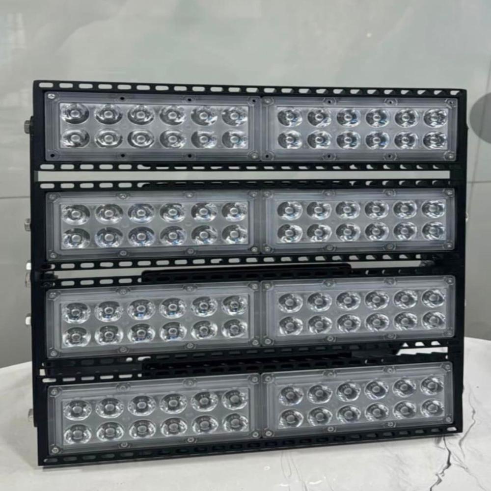 600 Watt Led Stadium Flood Light - Color: Black