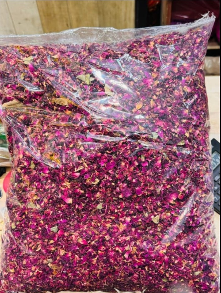 Rose Petals - Color: Red