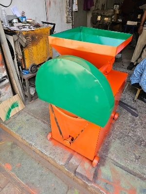 cow log dung machine